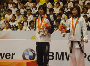 �e�R���h�[�ŃI�����s�b�N�֍s�����B���_������낤�B