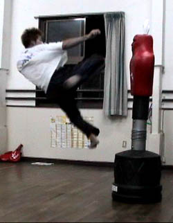 �e�R���h�[�̉�]�R��